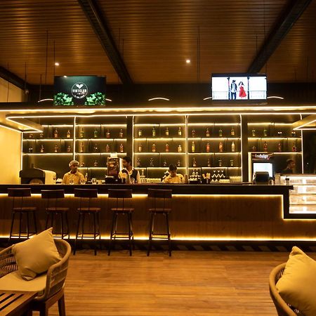 Vintclub Resort Lucknow Exteriör bild