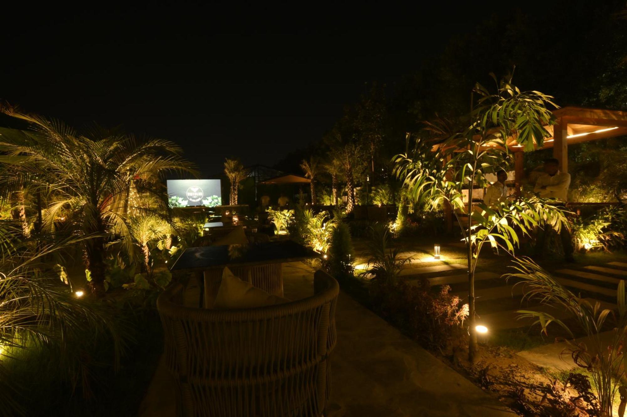 Vintclub Resort Lucknow Exteriör bild