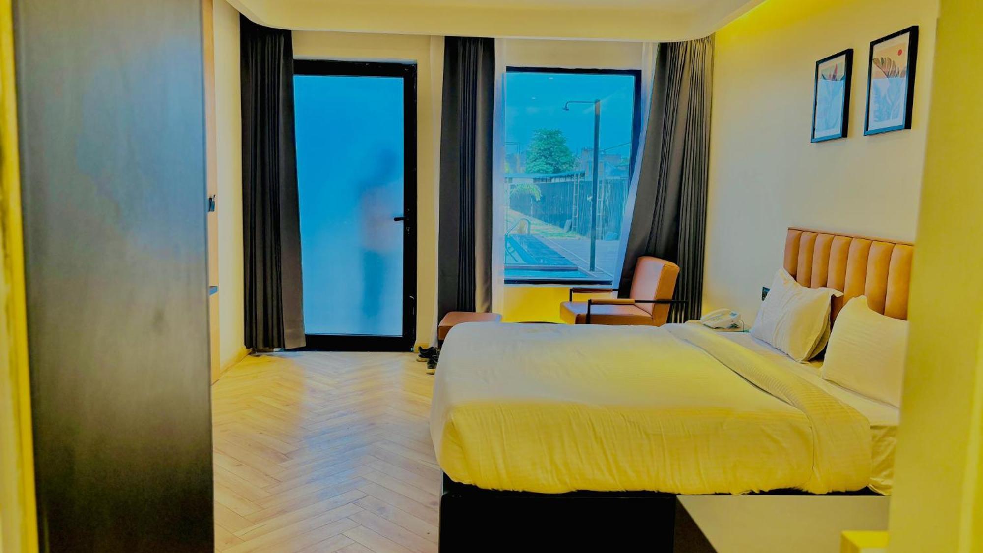 Vintclub Resort Lucknow Exteriör bild