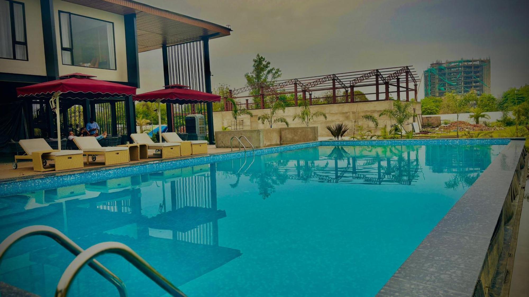 Vintclub Resort Lucknow Exteriör bild