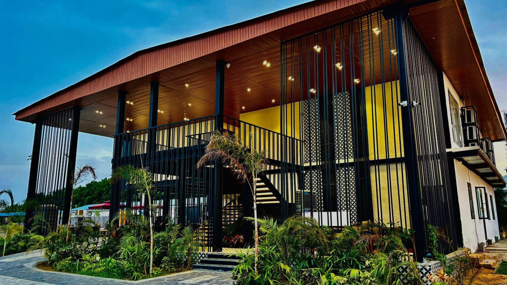 Vintclub Resort Lucknow Exteriör bild